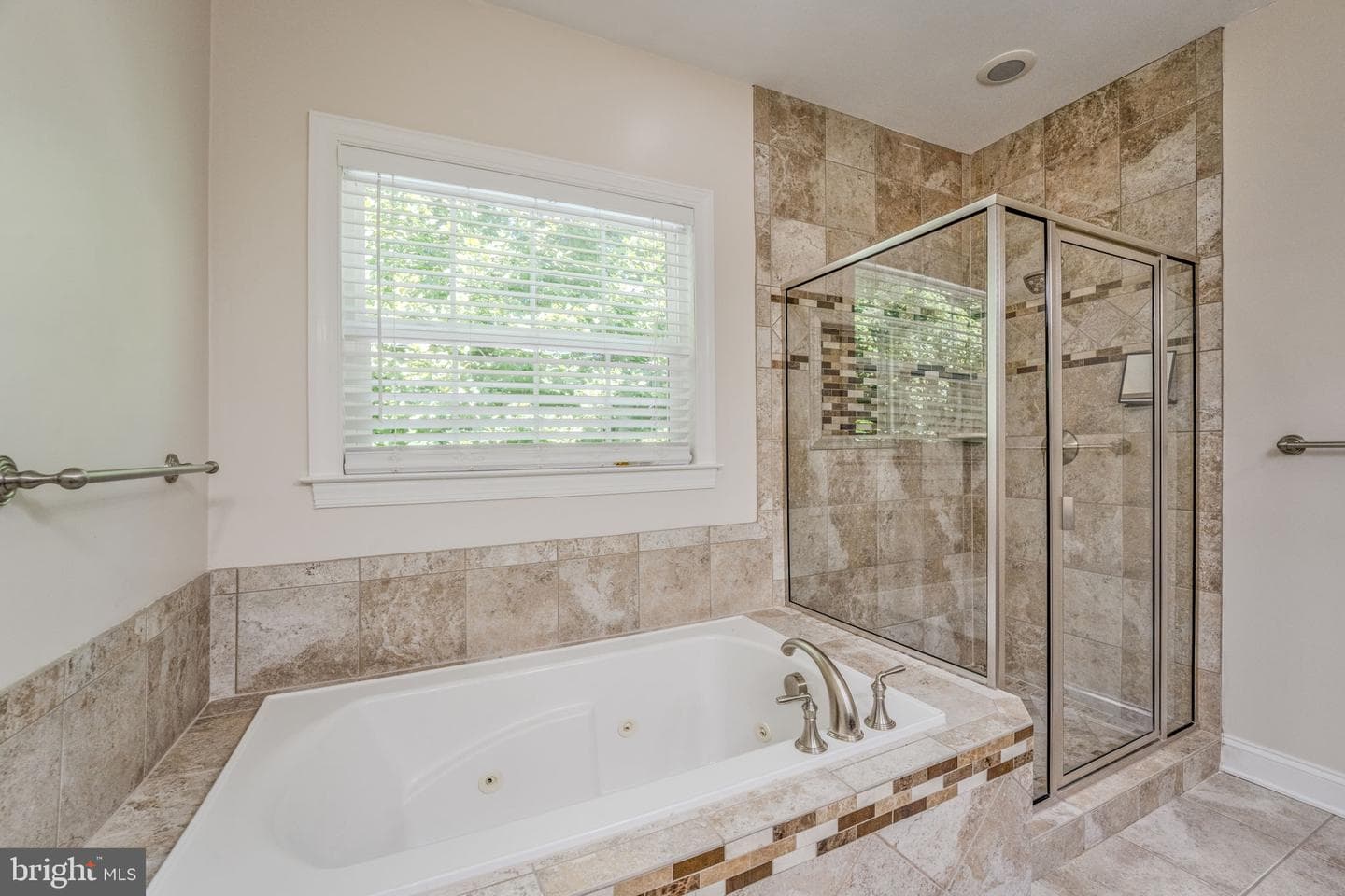 7812 Lake Drive photo 20
