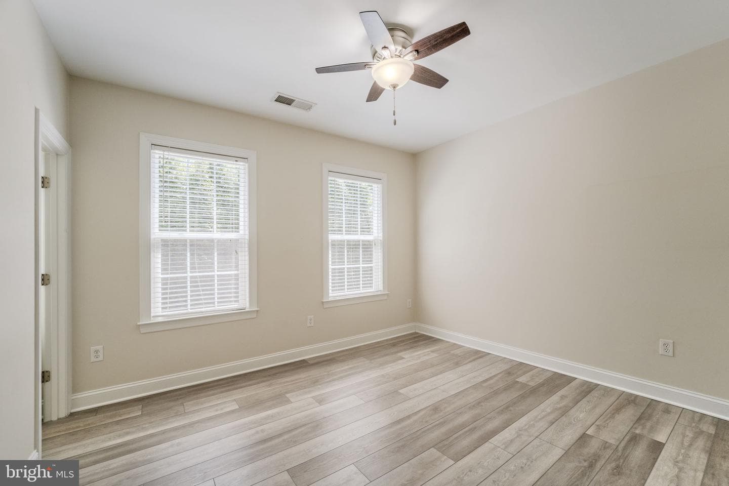 7812 Lake Drive photo 22
