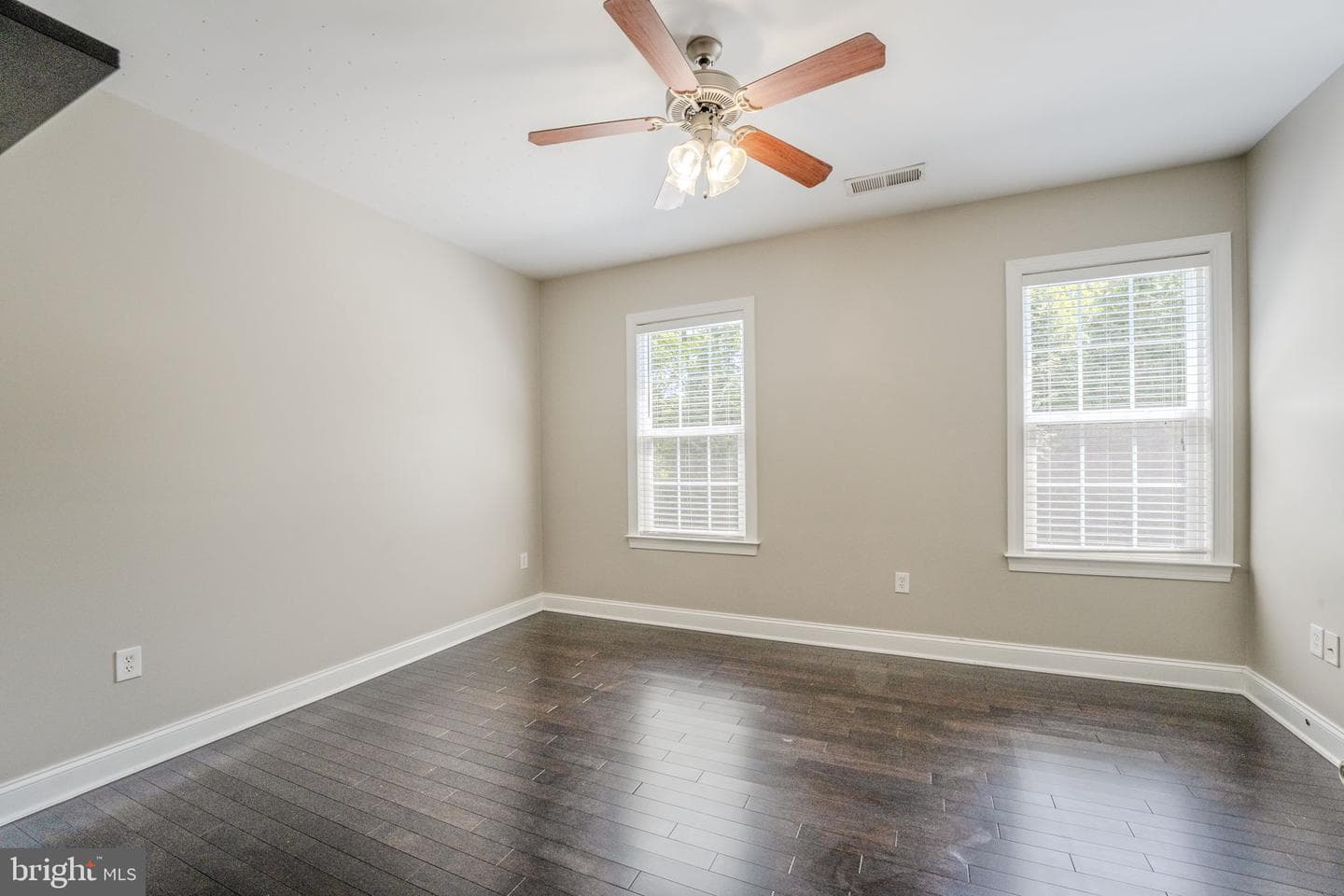 7812 Lake Drive photo 25