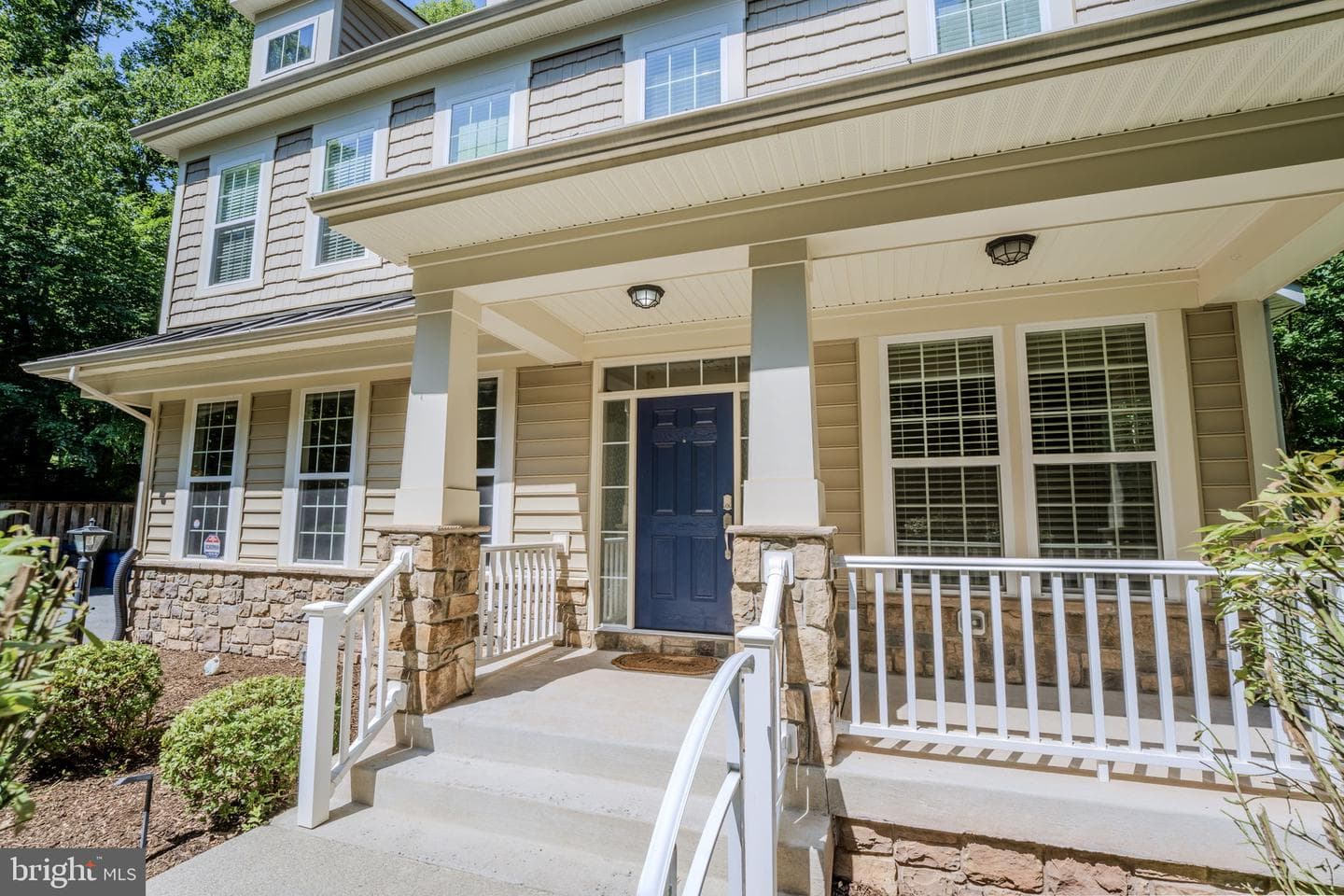7812 Lake Drive photo 3