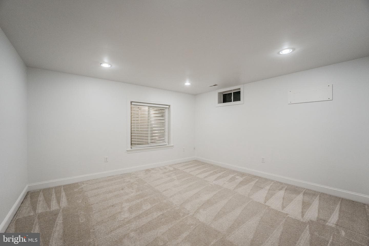 7812 Lake Drive photo 32