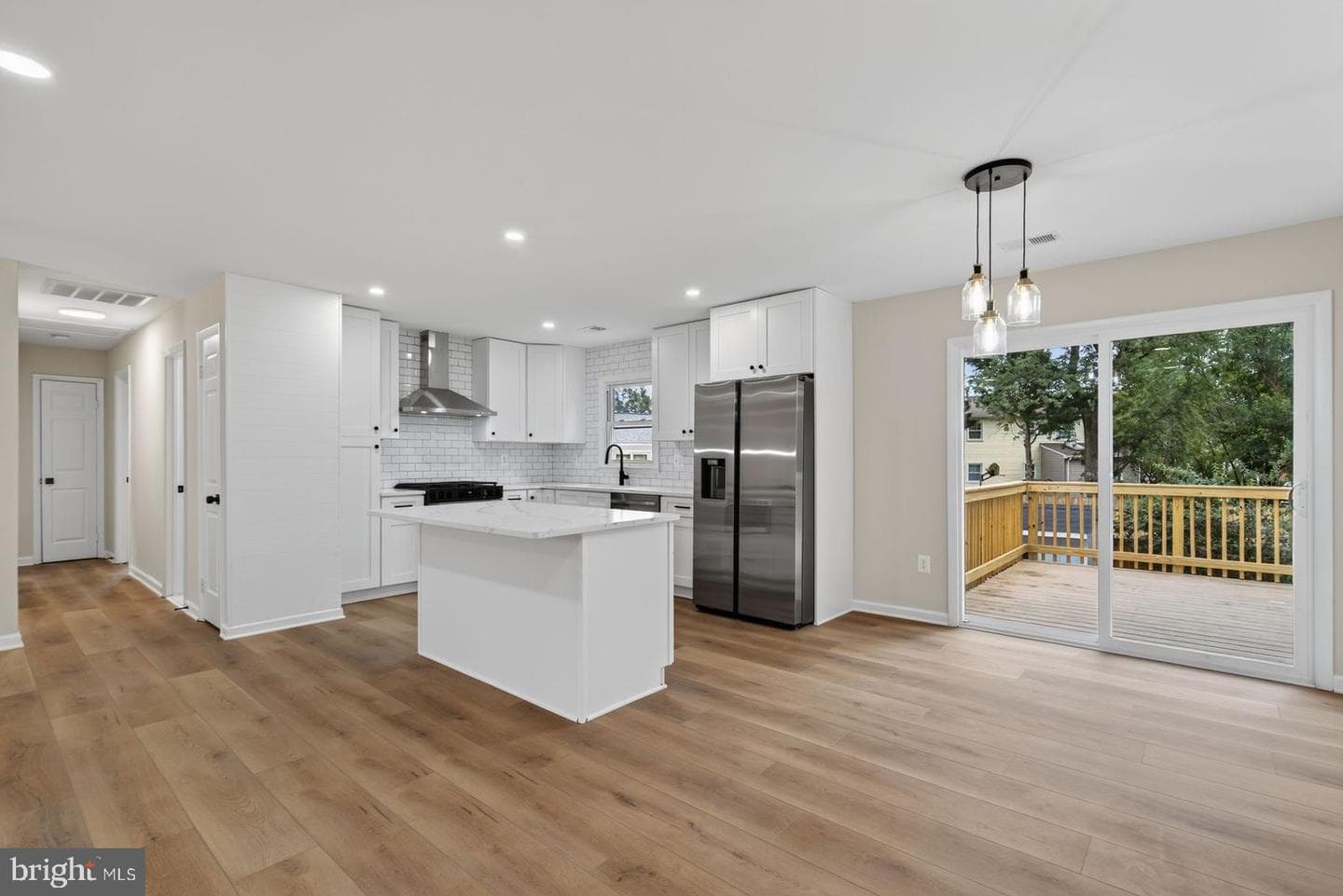 9927 Portsmouth Road photo 11