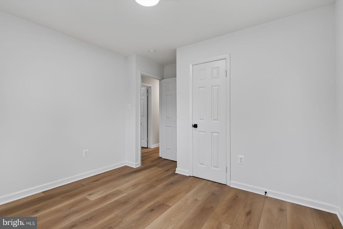 9927 Portsmouth Road photo 26