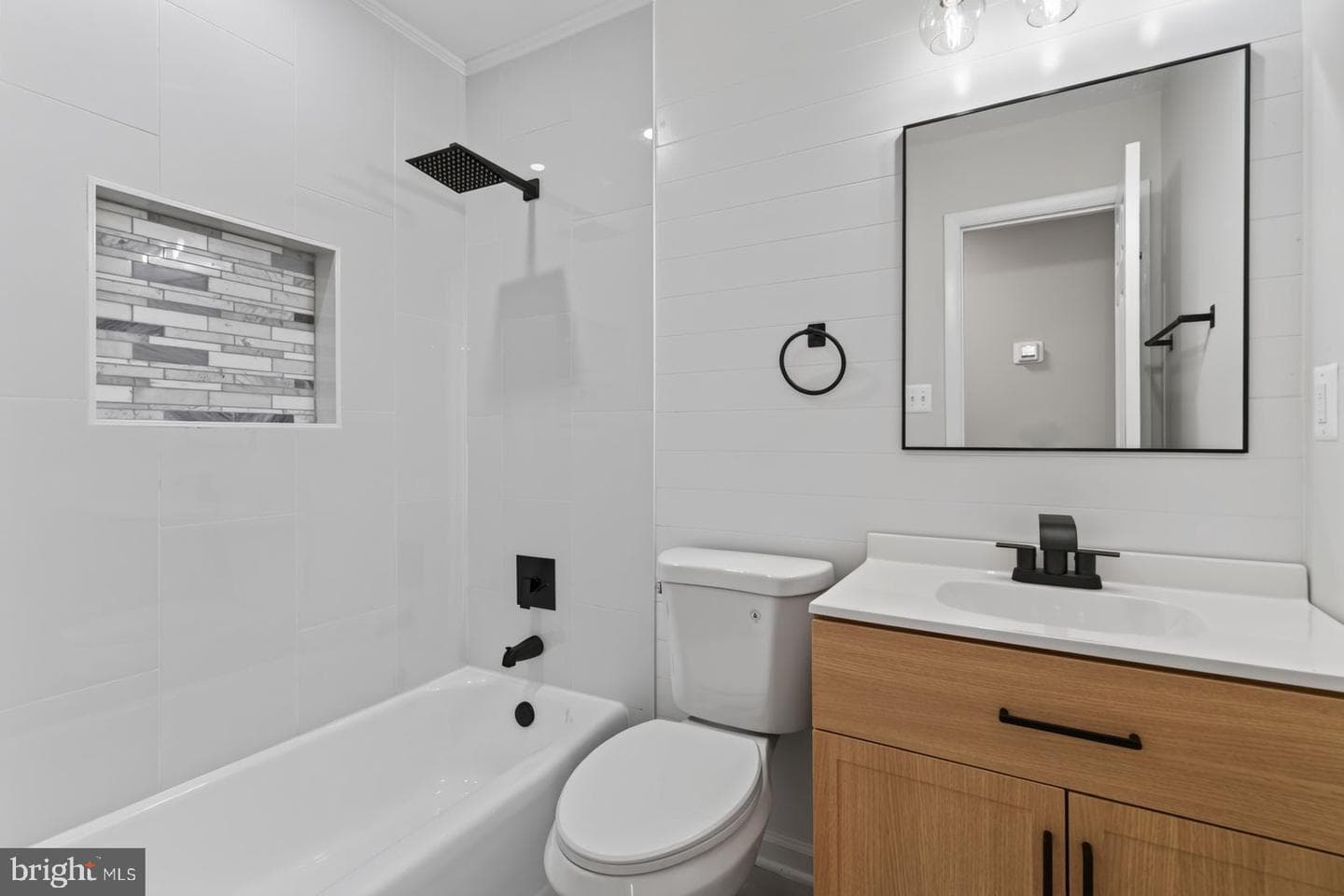 9927 Portsmouth Road photo 27