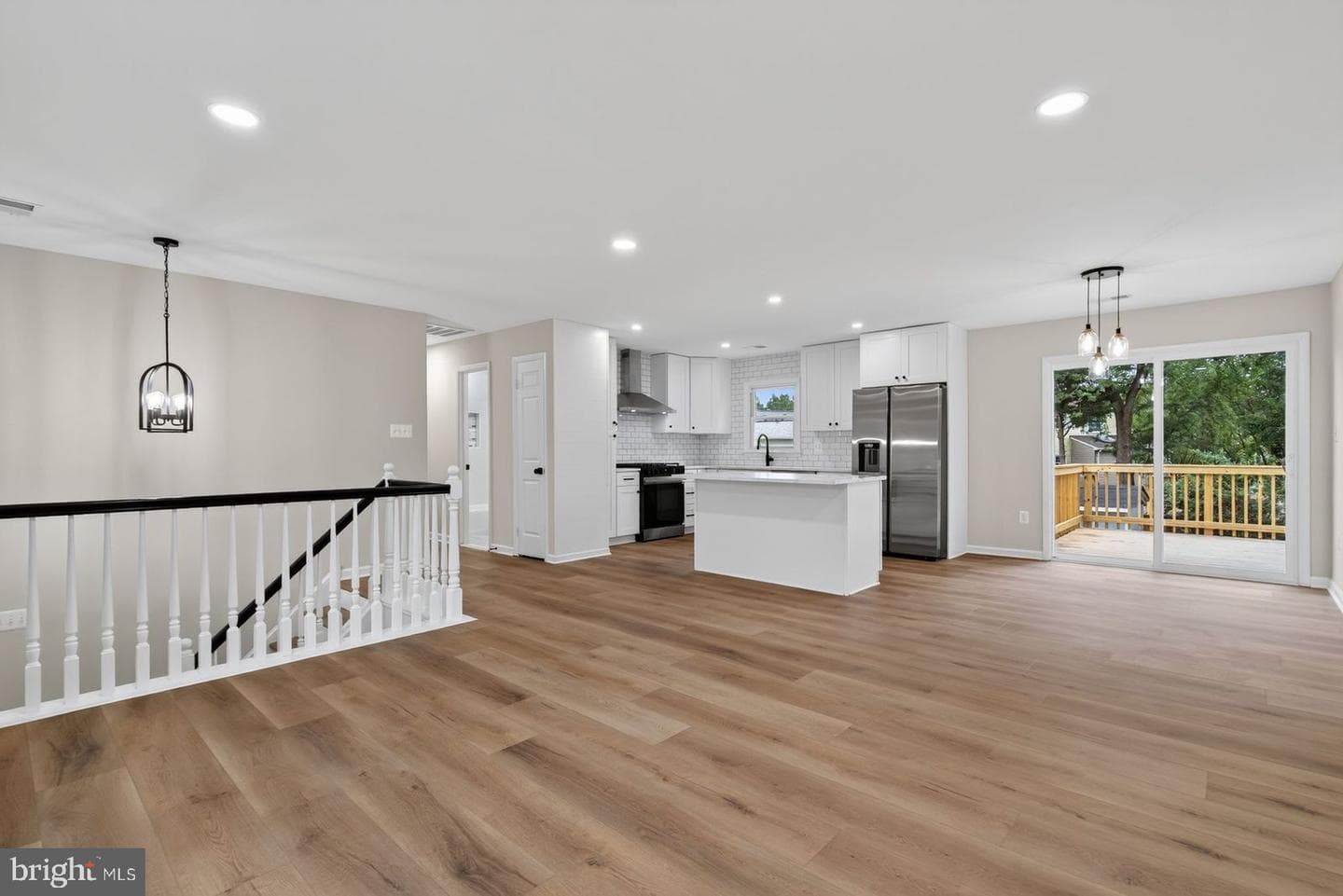 9927 Portsmouth Road photo 9