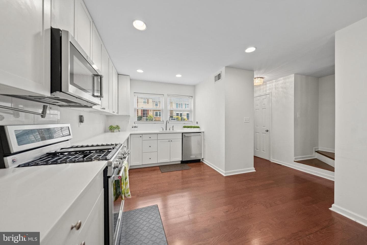 2030 Mayflower Drive photo 10