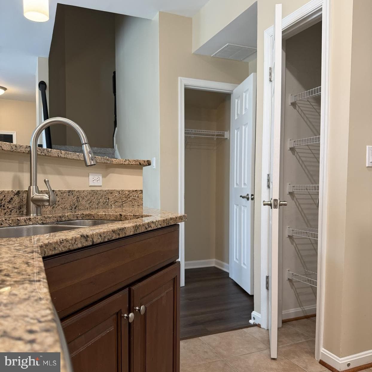 6765 Hampton Bay Lane photo 5