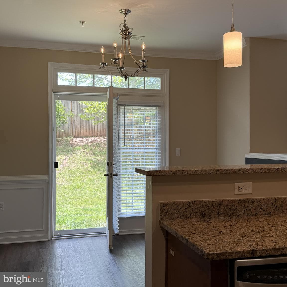 6765 Hampton Bay Lane photo 9