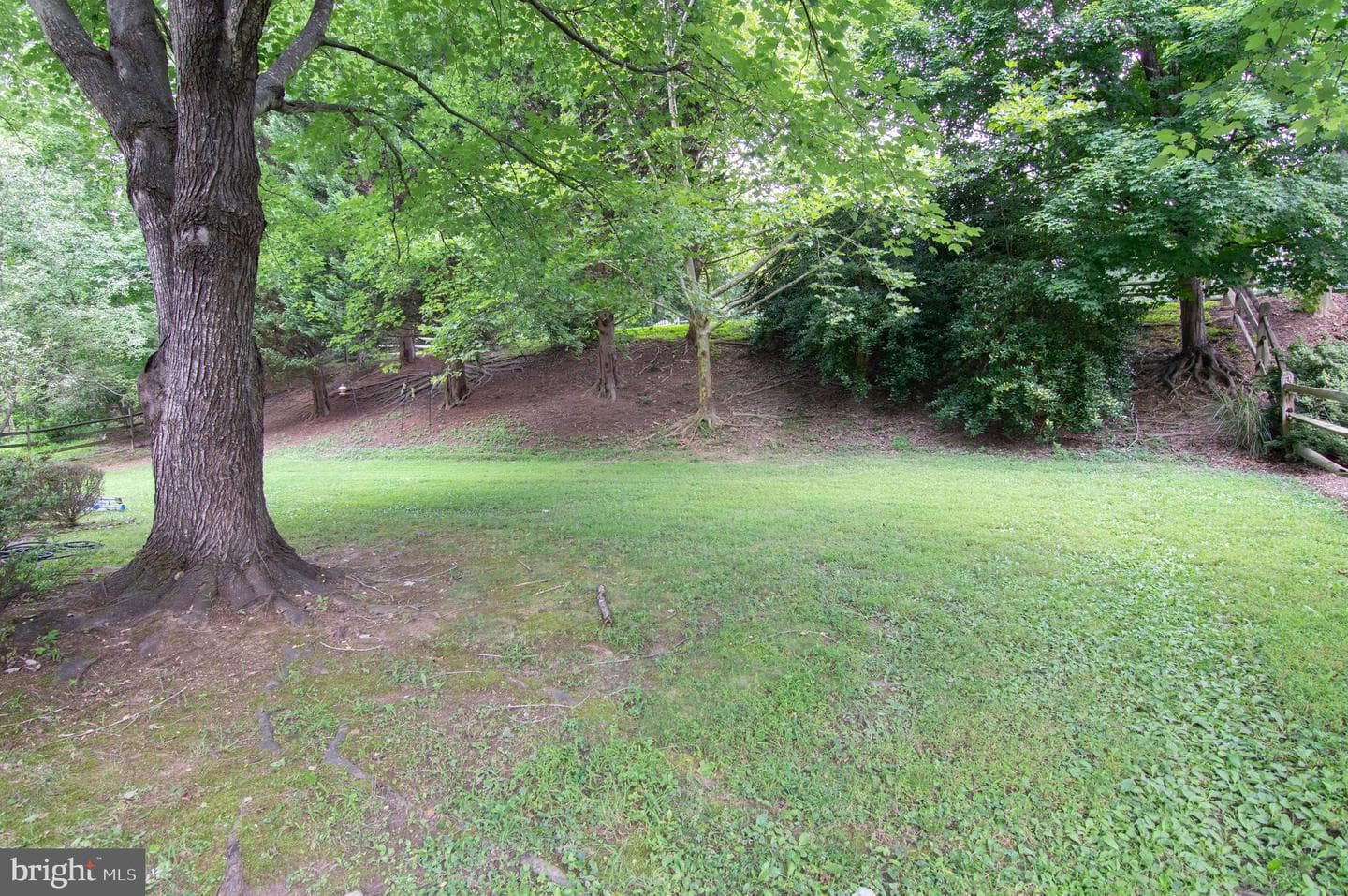 13017 Champlain Drive photo 9