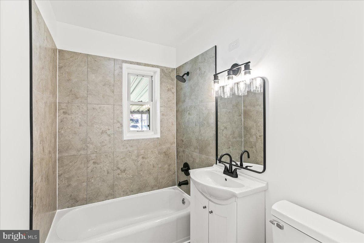 15913 Crest Drive photo 15