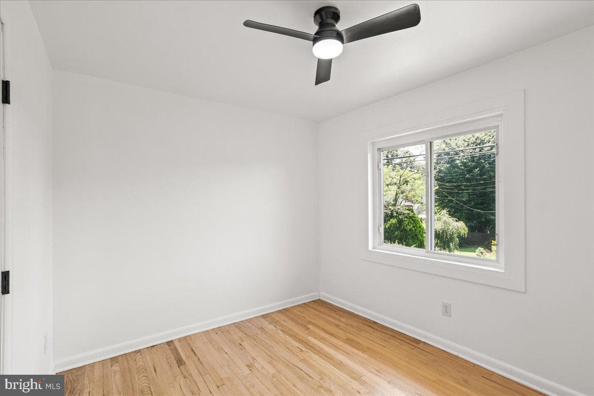 15913 Crest Drive photo 16