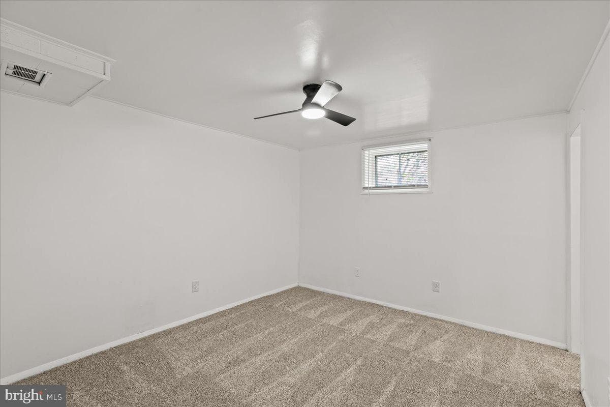 15913 Crest Drive photo 17