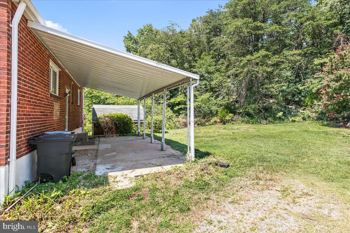 15913 Crest Drive photo 25