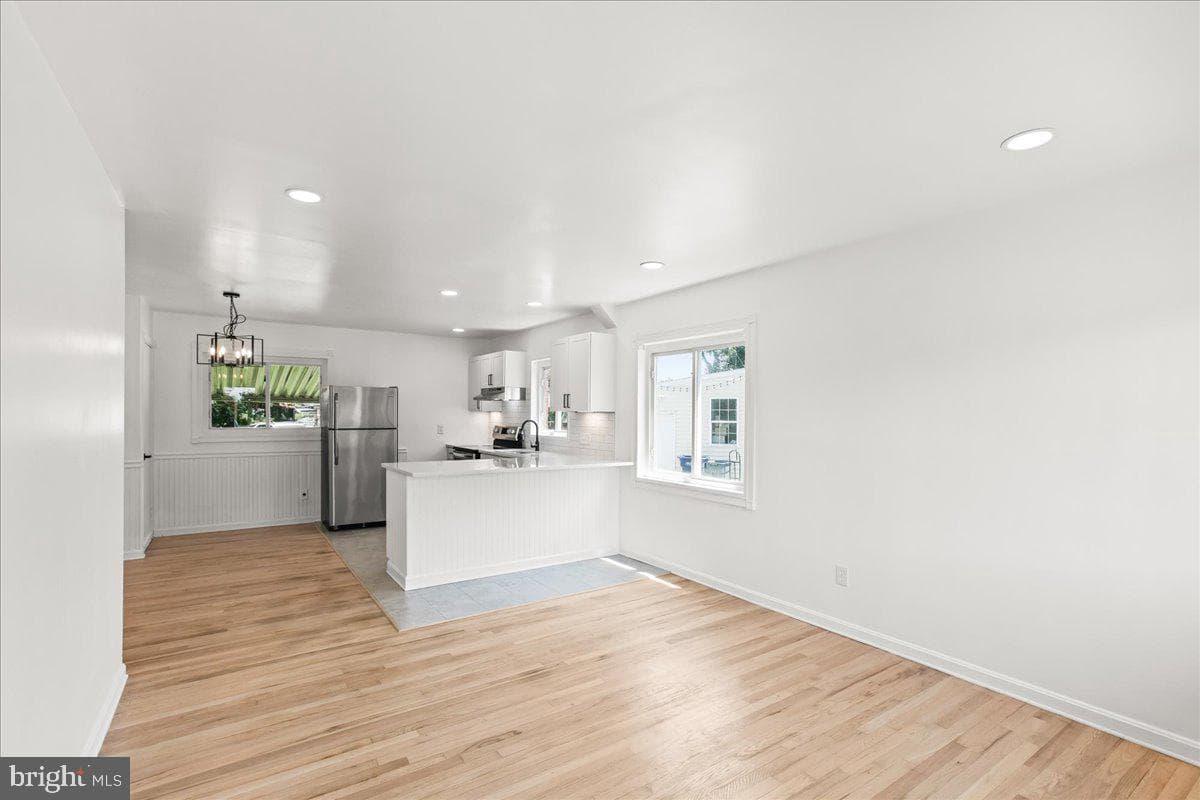 15913 Crest Drive photo 3