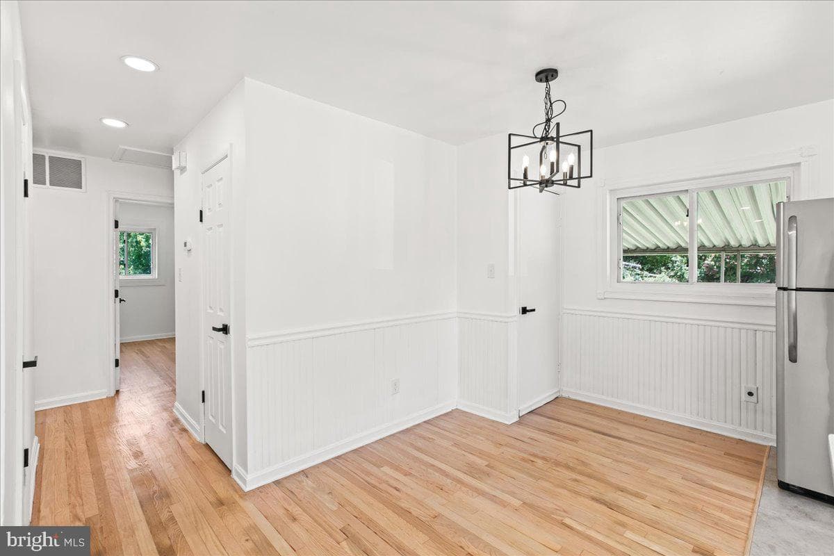 15913 Crest Drive photo 9