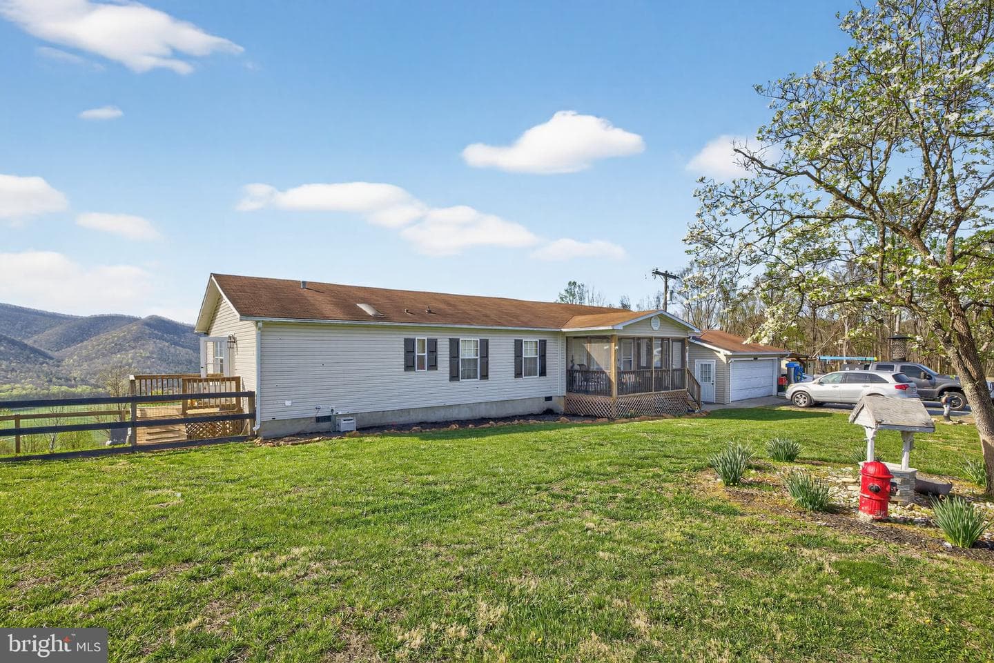 355 Clan Alpine Way photo 32