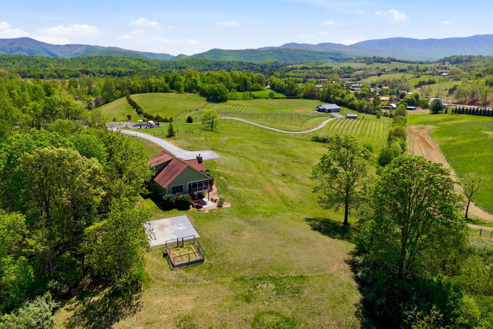 60 Great Valley Lane, Natural Bridge