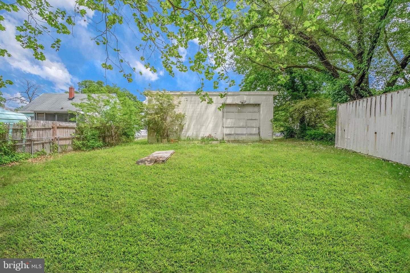 208 Brandon Road photo 22