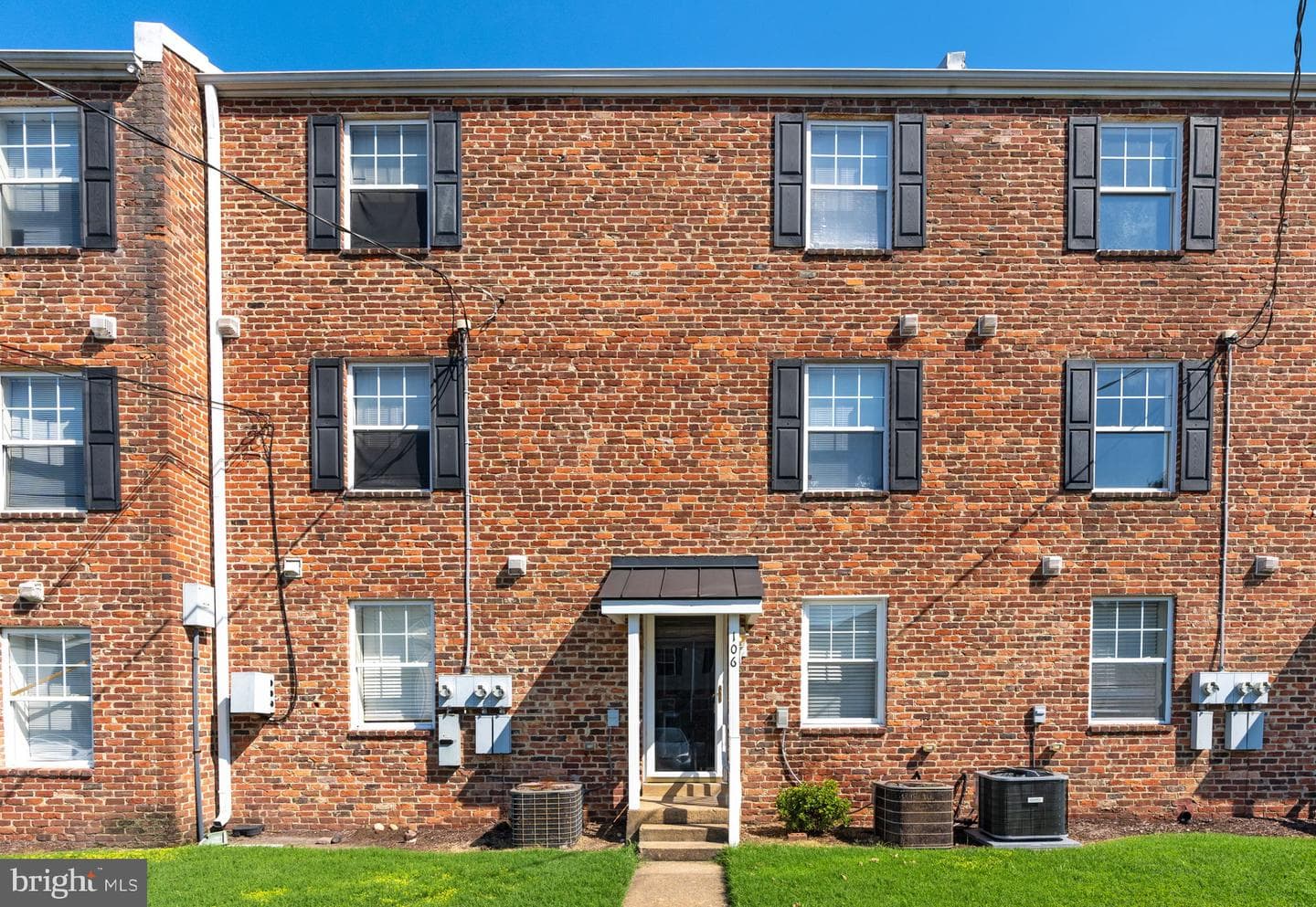 3522 E Richmond Road #106 photo 6