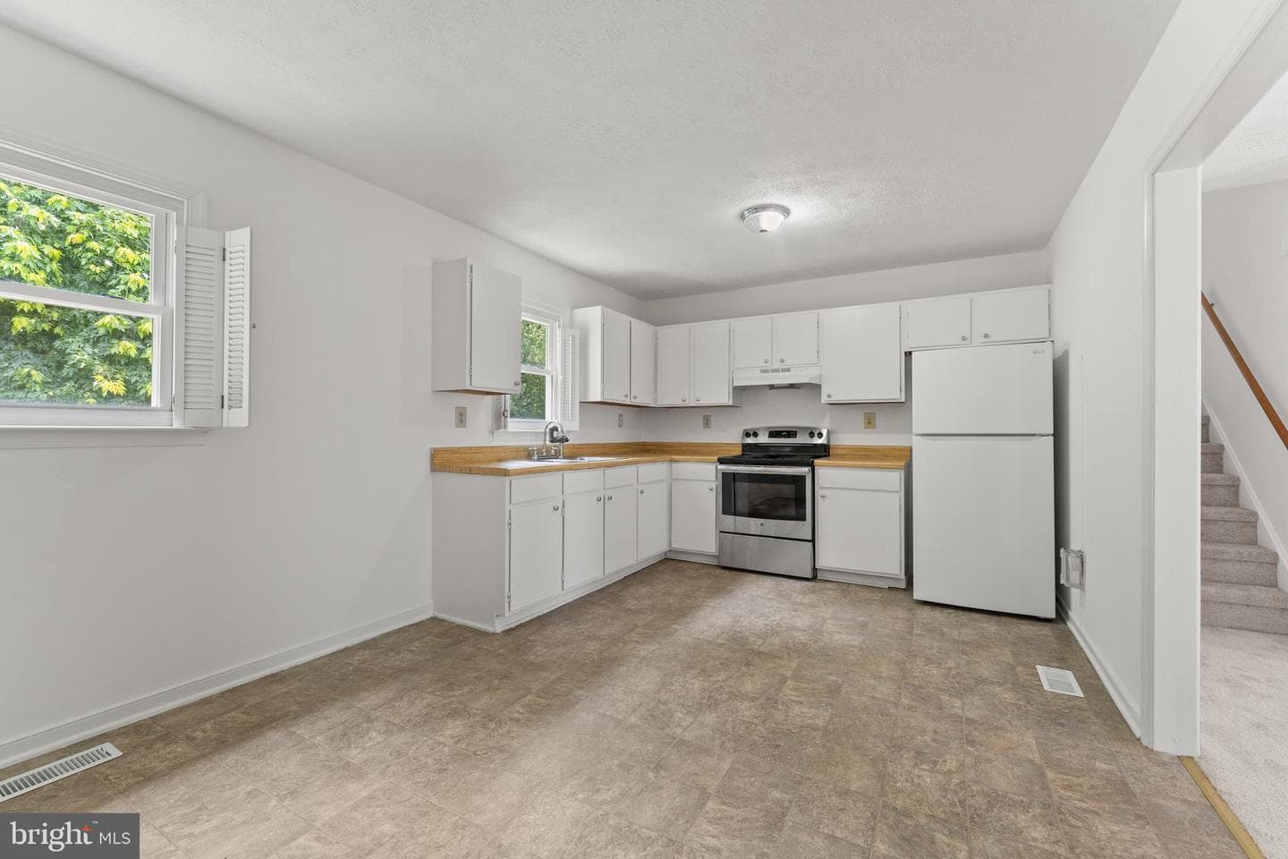 4602 H Whiting Circle photo 9