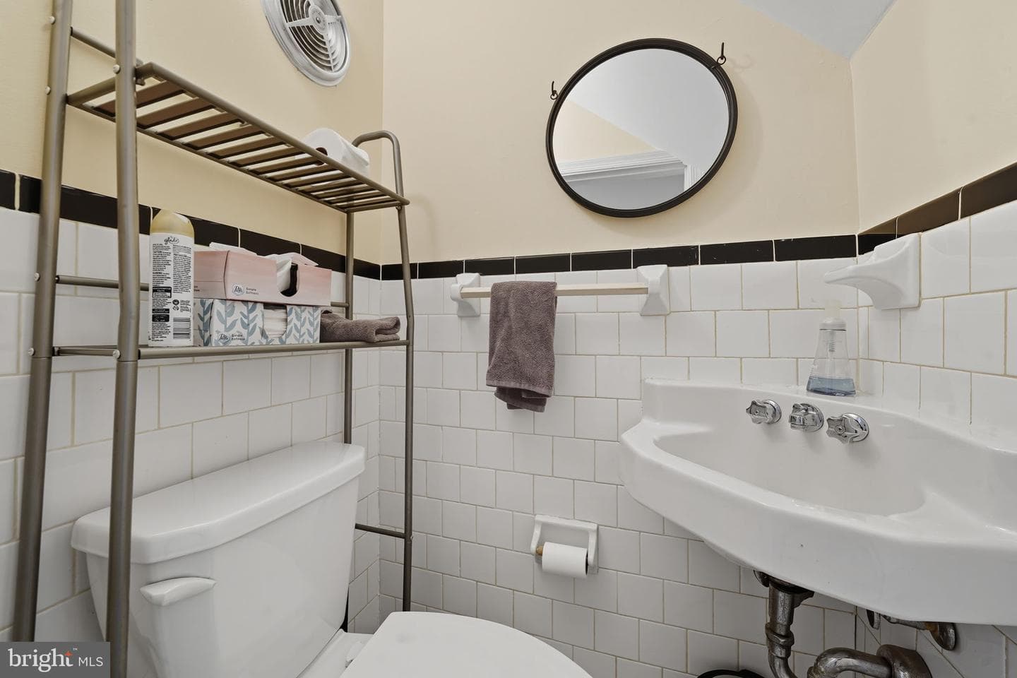 403 N Hamilton Street #j photo 12