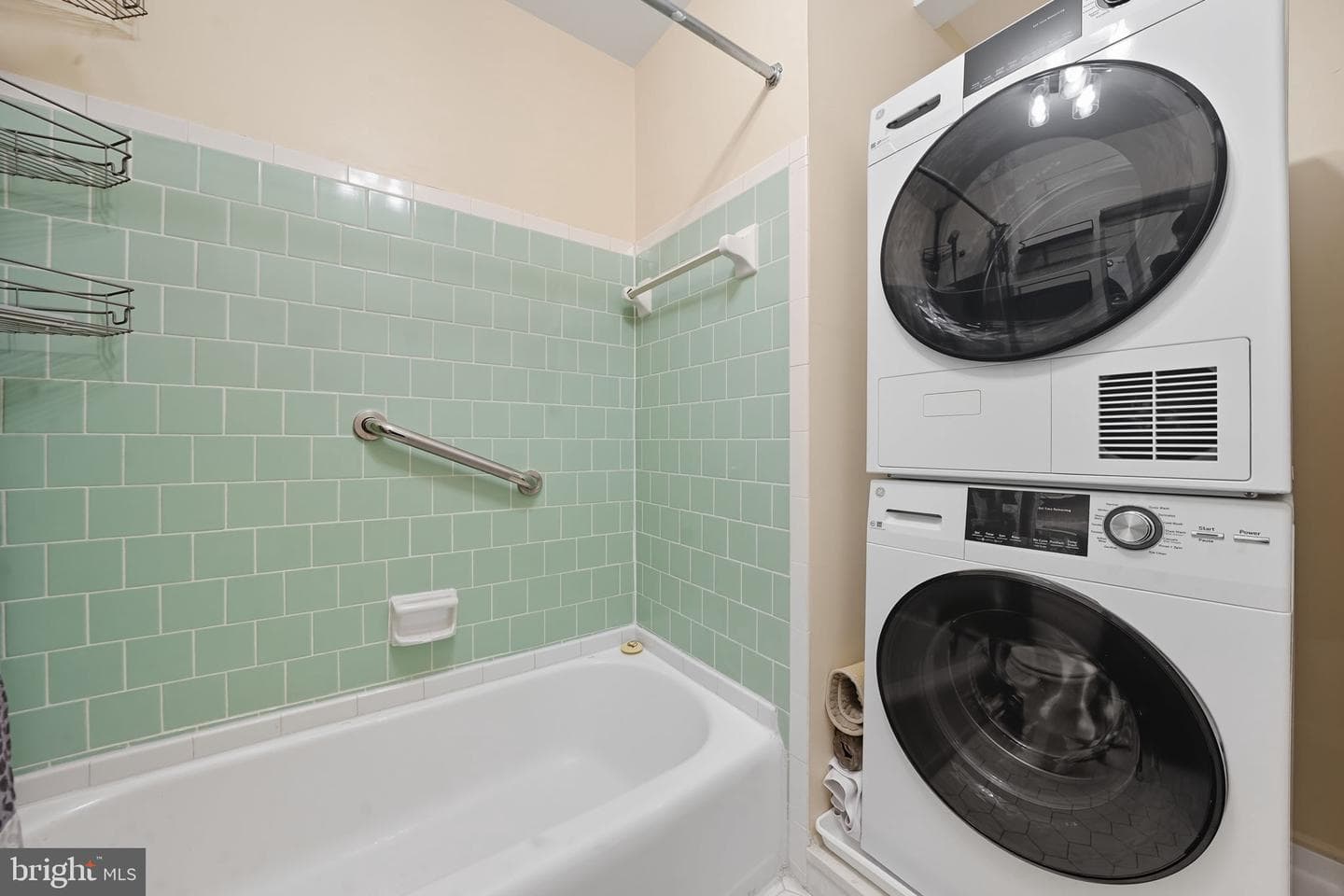 403 N Hamilton Street #j photo 20