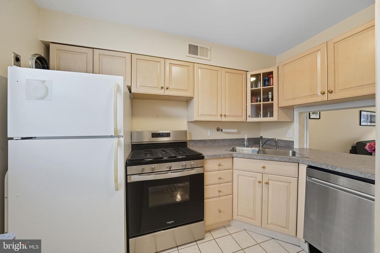 403 N Hamilton Street #j photo 9