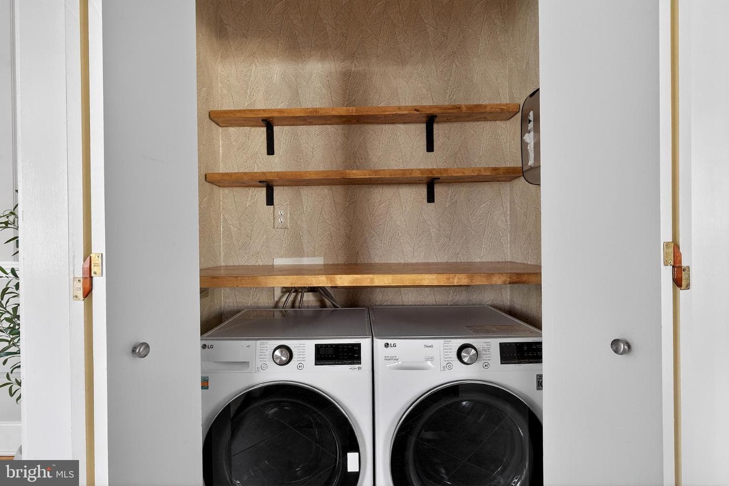 5411 Dorchester Road photo 13