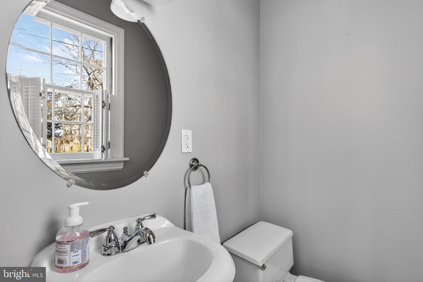 5411 Dorchester Road photo 27