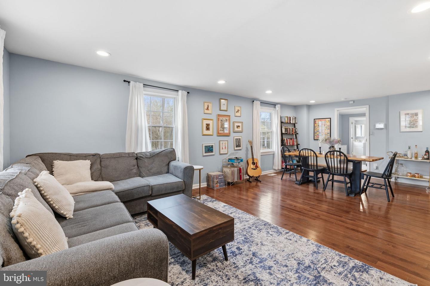 504 Arnold Avenue photo 4