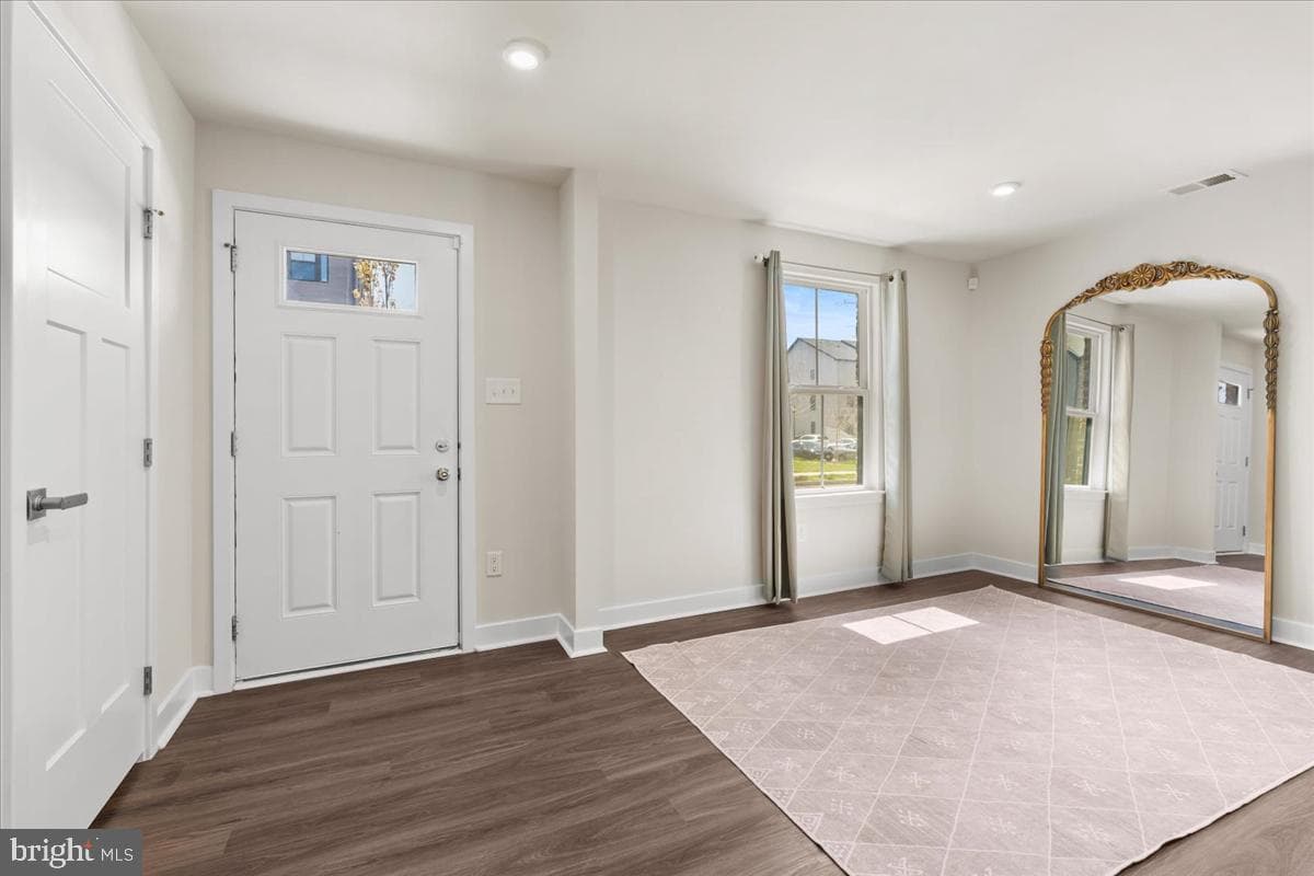 2037 Tobacco Mill Street photo 4