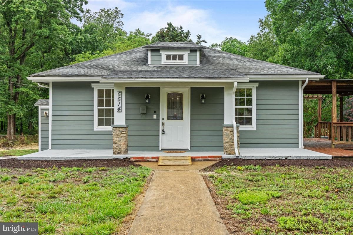5514 Parker St photo 1