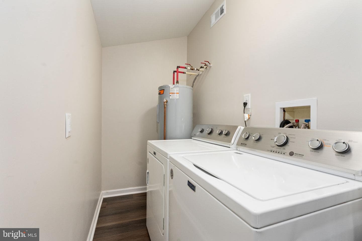 238 E 36th Street photo 23