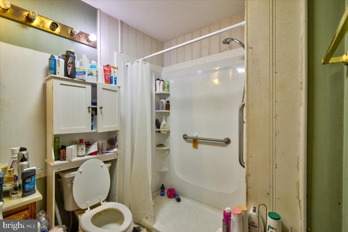 344 Elm Street photo 28