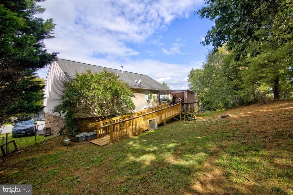 344 Elm Street photo 31