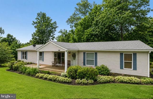 1298 Walnut Shell Dr, Vinton