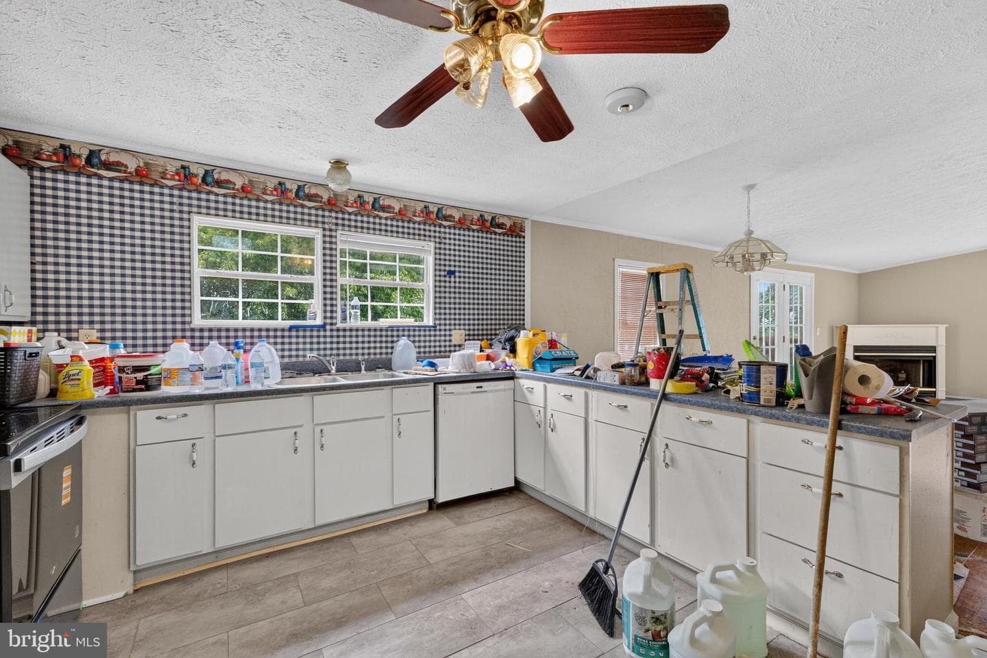 1382 Walnut Shell Dr photo 5