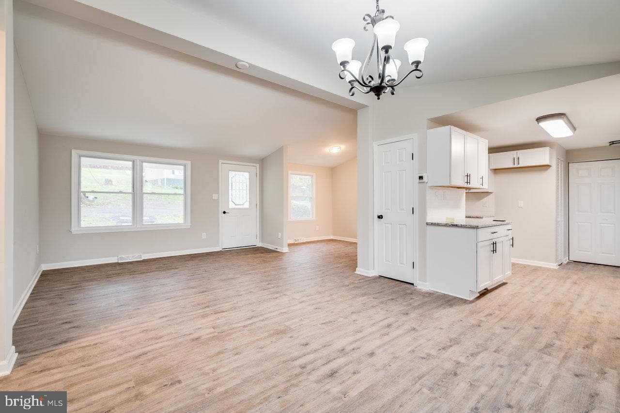 9031 Dolphin Lane photo 17