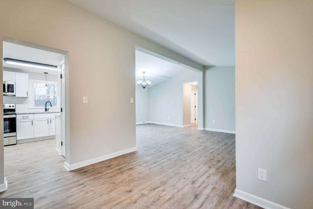 9031 Dolphin Lane photo 19