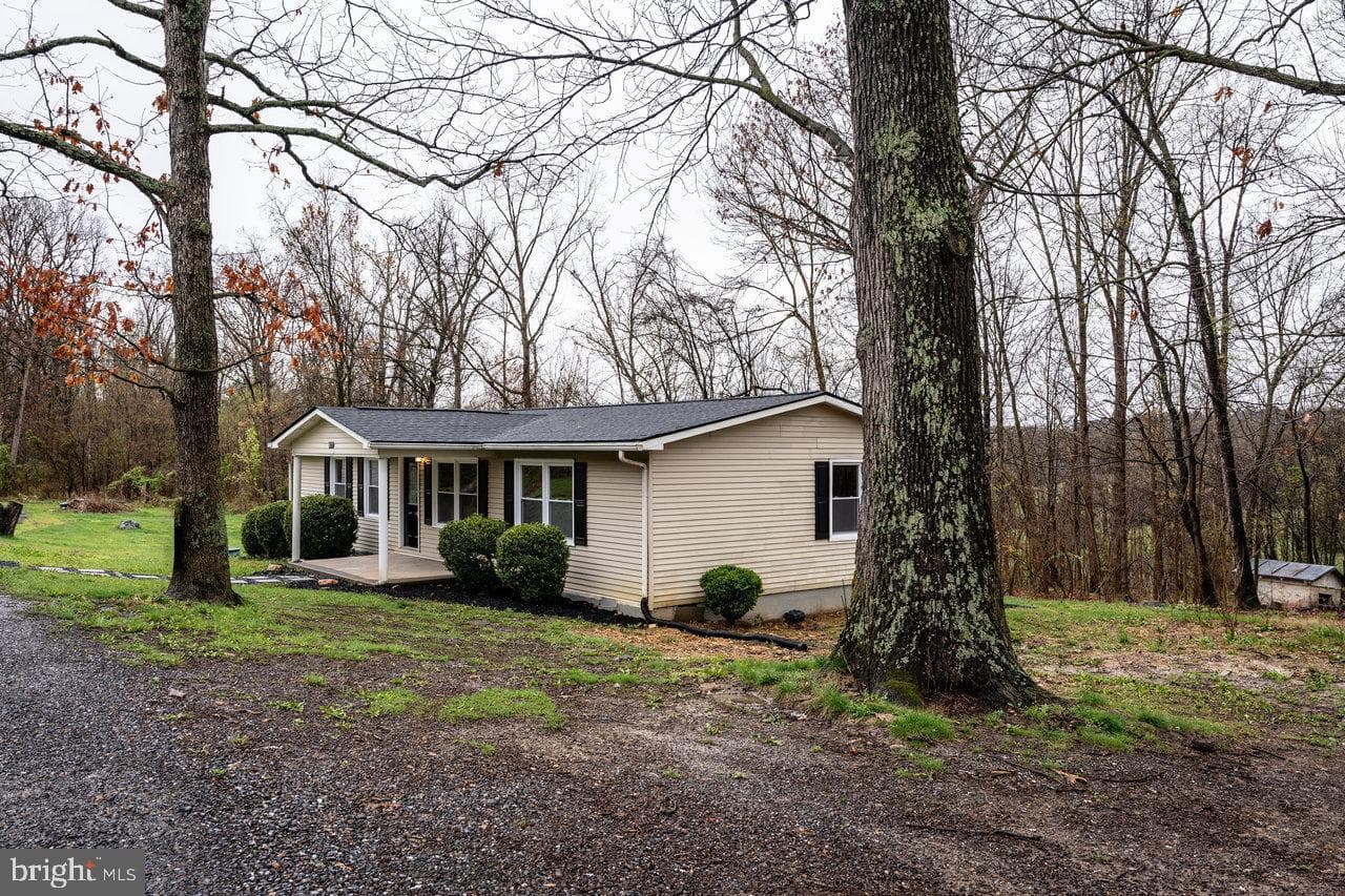 9031 Dolphin Lane photo 4