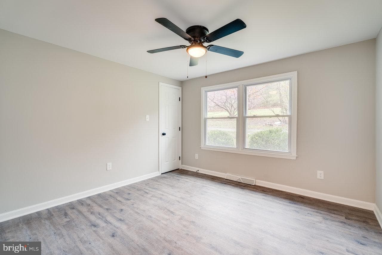 9031 Dolphin Lane photo 7