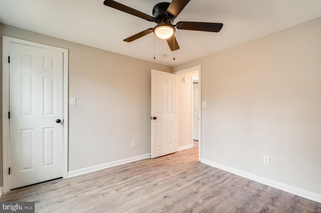 9031 Dolphin Lane photo 9