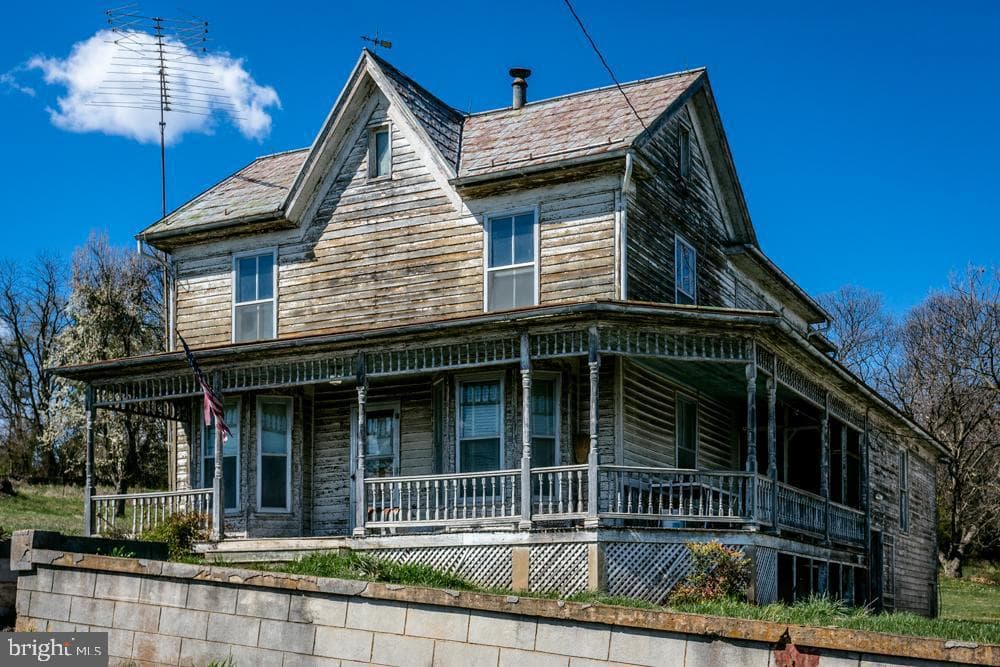 253 Church Street, Timberville