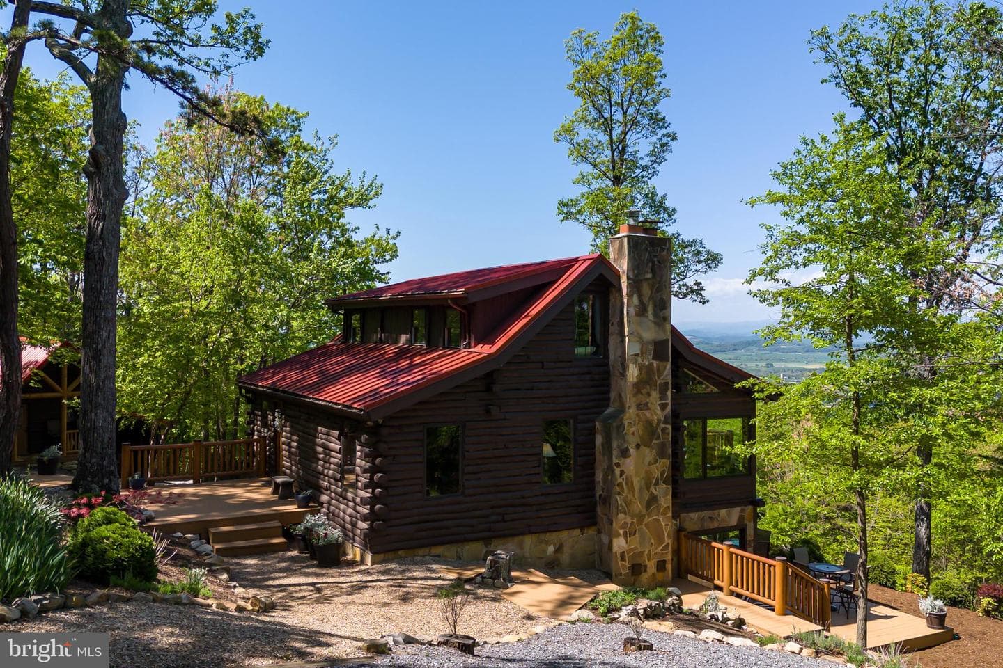 1130 Sundance Mountain Road photo 3