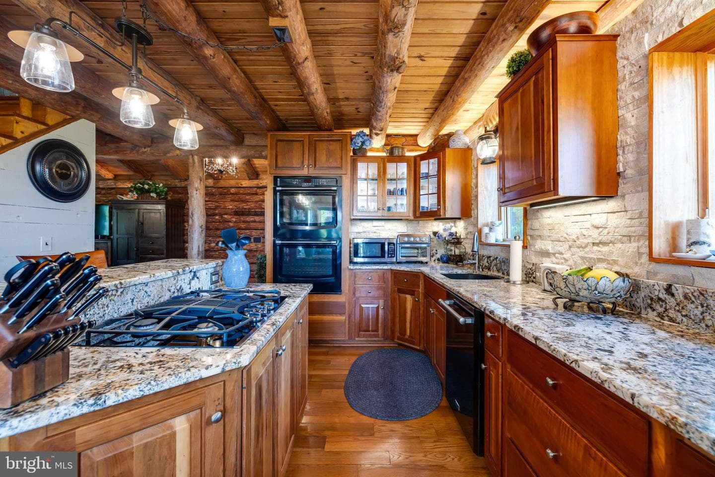 1130 Sundance Mountain Road photo 6