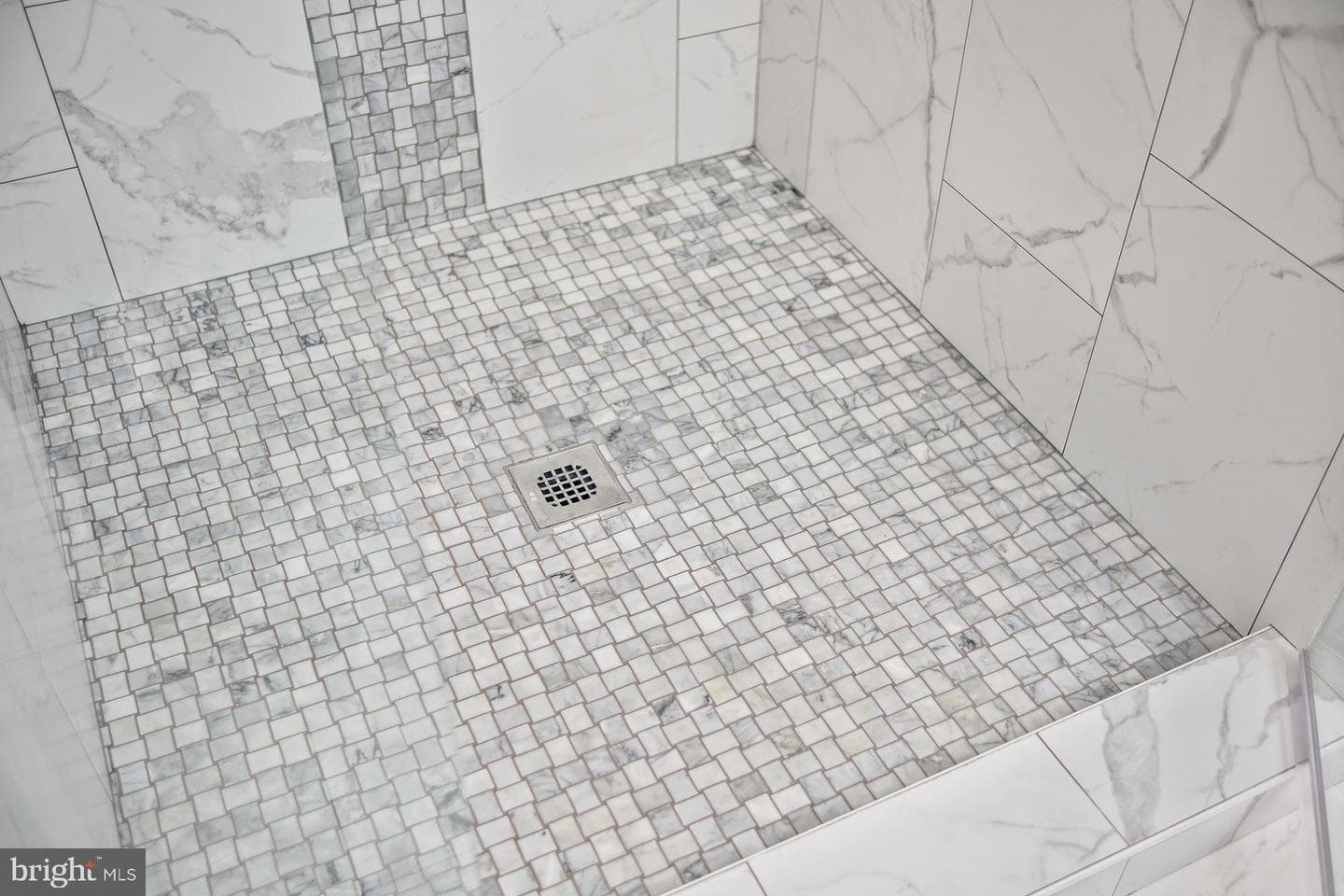 303 Bartley Street photo 27