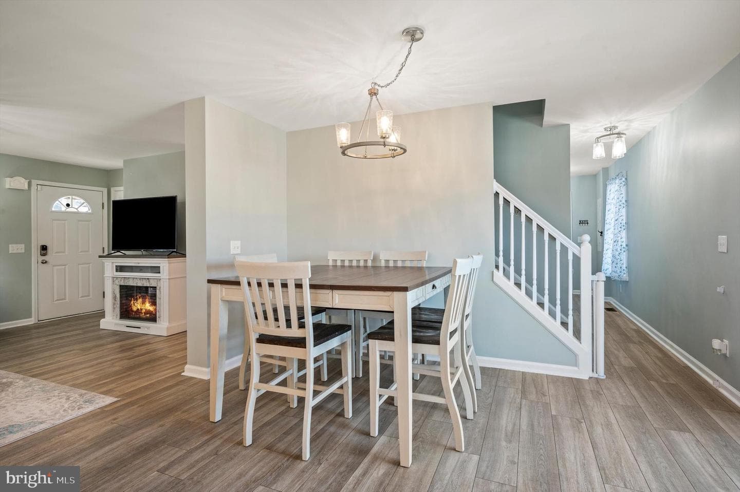 4470 Wiltshire Street photo 15