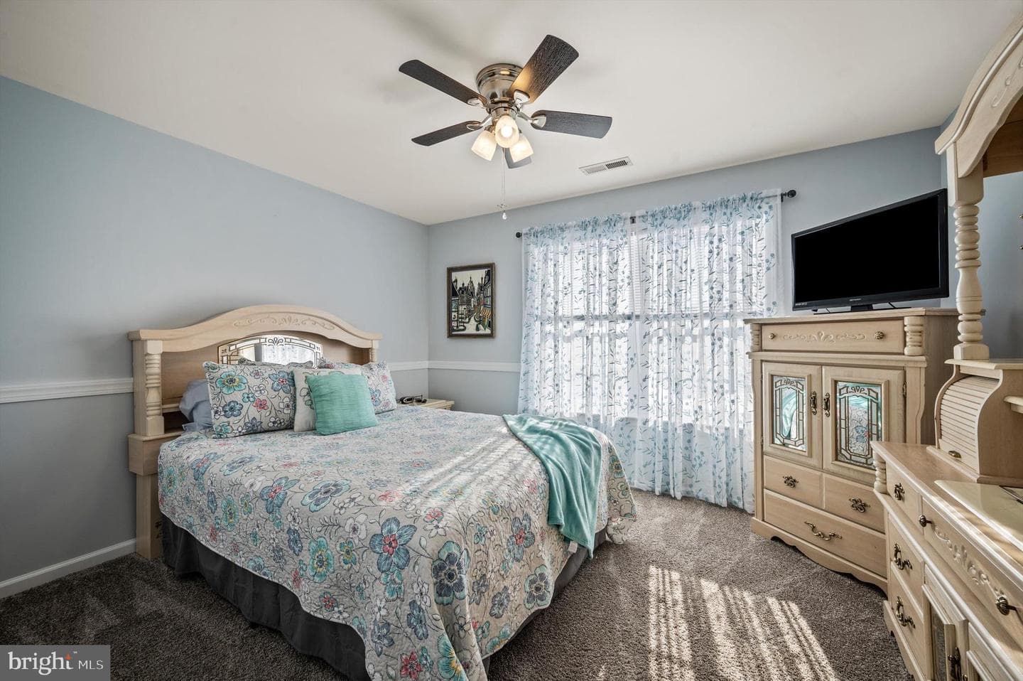4470 Wiltshire Street photo 24