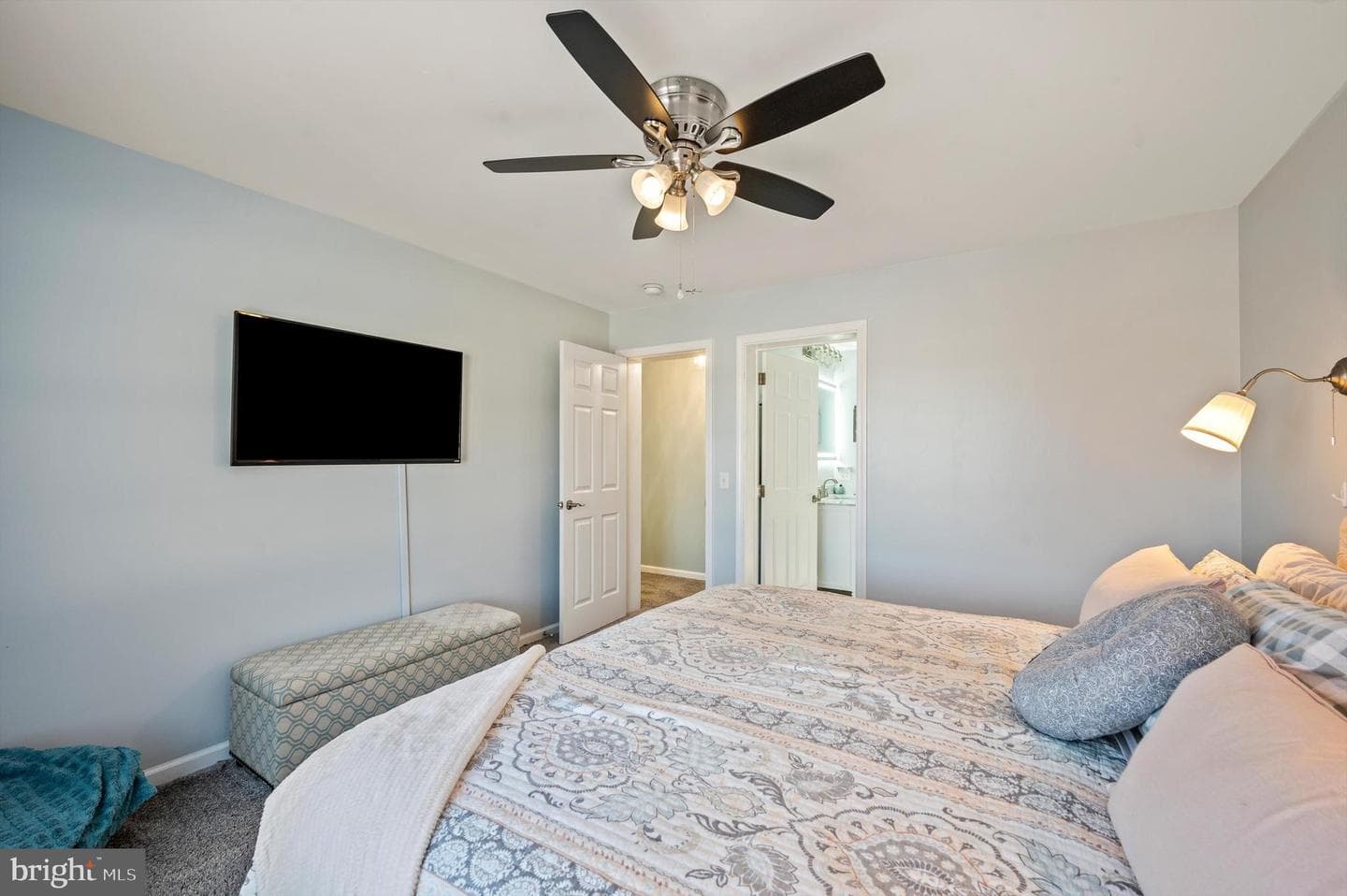 4470 Wiltshire Street photo 30