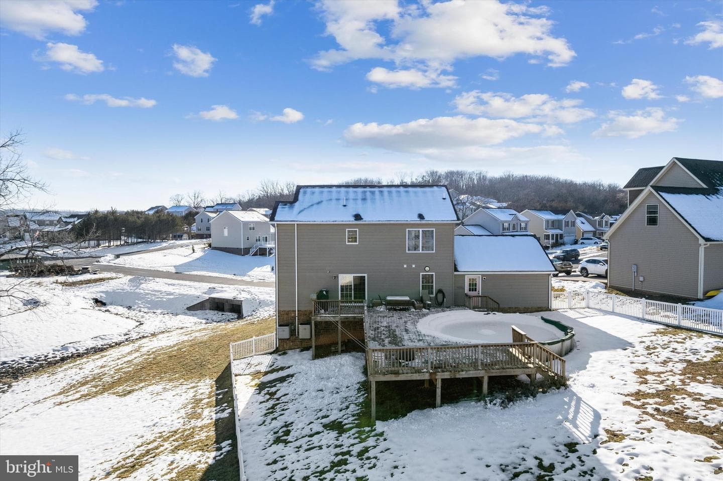 4470 Wiltshire Street photo 51